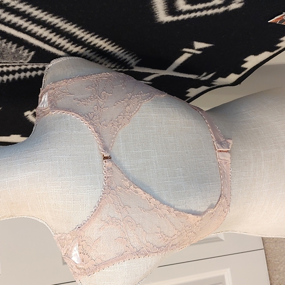 🧁 EUC Victoria's Secret Ladie's Dream Angels Crushed Velour/Lace Bralette, XS - Picture 10 of 13